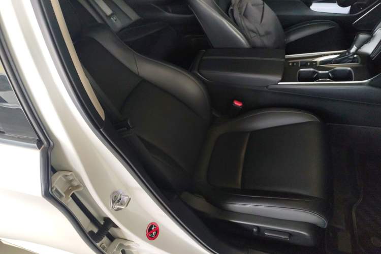 Used Honda Accord 2022 260TURBO Luxury Edition Right Front Seat