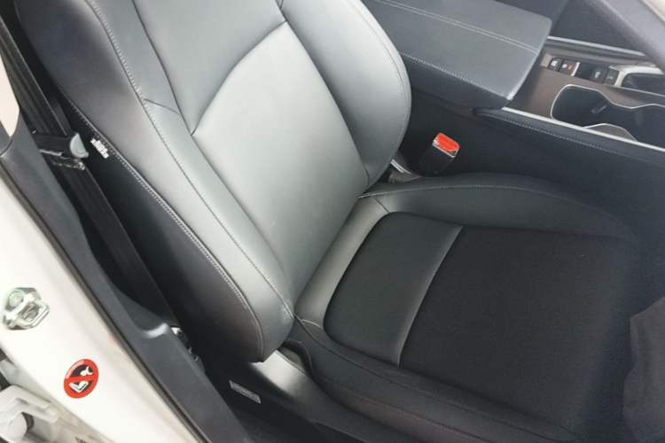 Used Honda Accord 2022 260TURBO Luxury Edition Right Front Seat