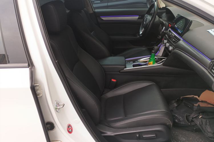 Used Honda Accord 2022 260TURBO Luxury Edition Right Front Seat