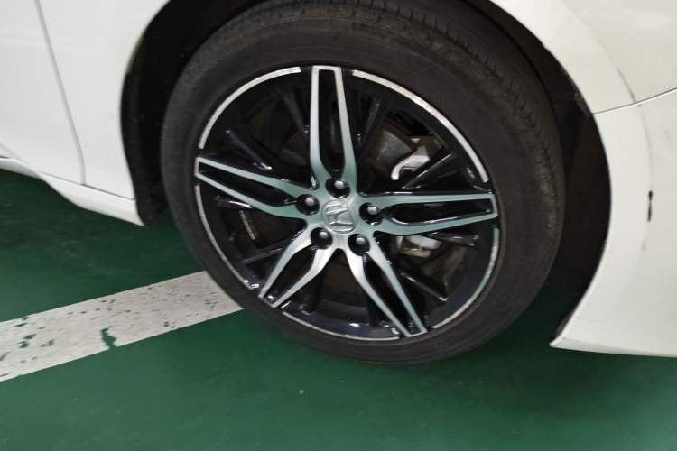 Used Honda Accord 2022 260TURBO Phantom Night · Prestige Edition Right Front Wheel Hub