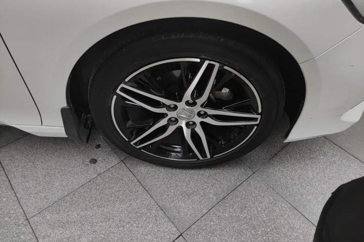 Used Honda Accord 2022 260TURBO Phantom Night · Prestige Edition Right Front Wheel Hub