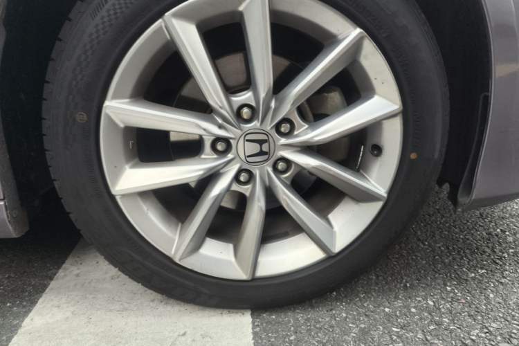 Used Honda Accord 2022 260TURBO Luxury Edition Right Front Wheel Hub