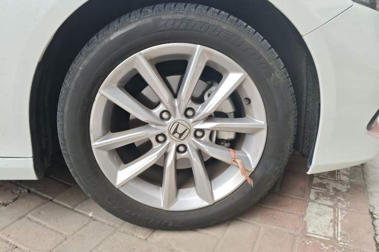 Used Honda Accord 2022 260TURBO Luxury Edition Right Front Wheel Hub