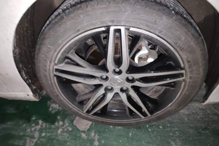 Used Honda Accord 2022 260TURBO Phantom Night · Prestige Edition Right Front Wheel Hub