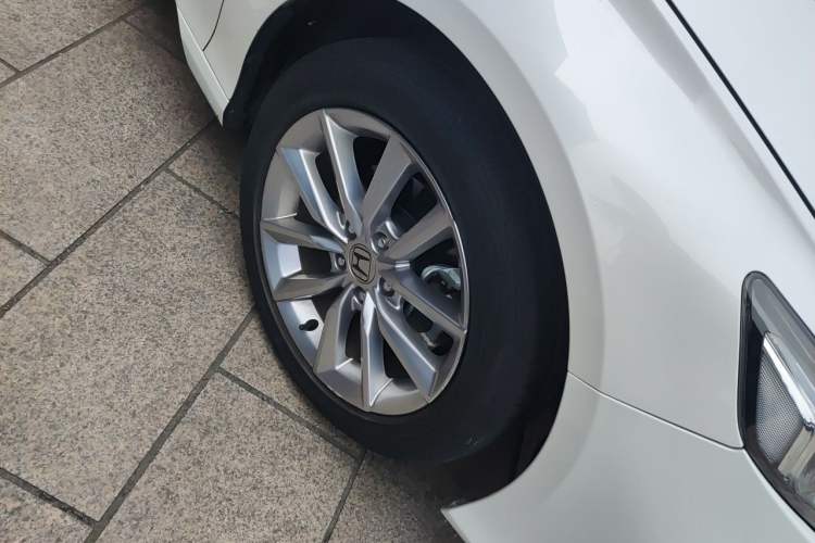 Used Honda Accord 2022 260TURBO Luxury Edition Right Front Wheel Hub