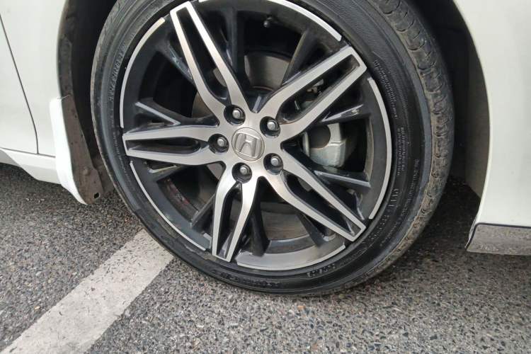 Used Honda Accord 2022 260TURBO Phantom Night · Prestige Edition Right Front Wheel Hub
