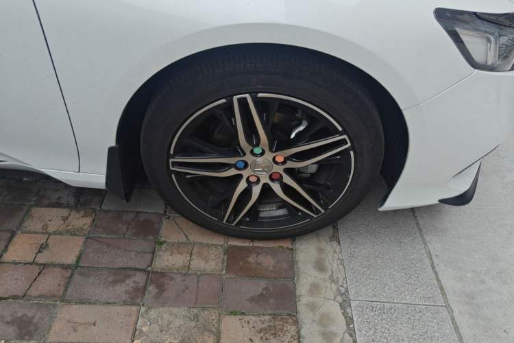 Used Honda Accord 2022 260TURBO Phantom Night · Prestige Edition Right Front Wheel Hub