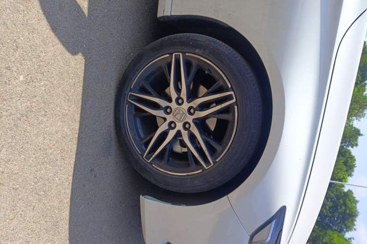 Used Honda Accord 2022 260TURBO Phantom Night · Prestige Edition Right Front Wheel Hub