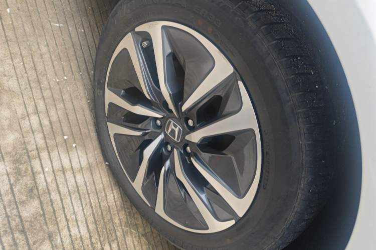 Used Honda Accord 2022 Xingyue L Hybrid 2.0L Rui Ku Edition Right Front Wheel Hub
