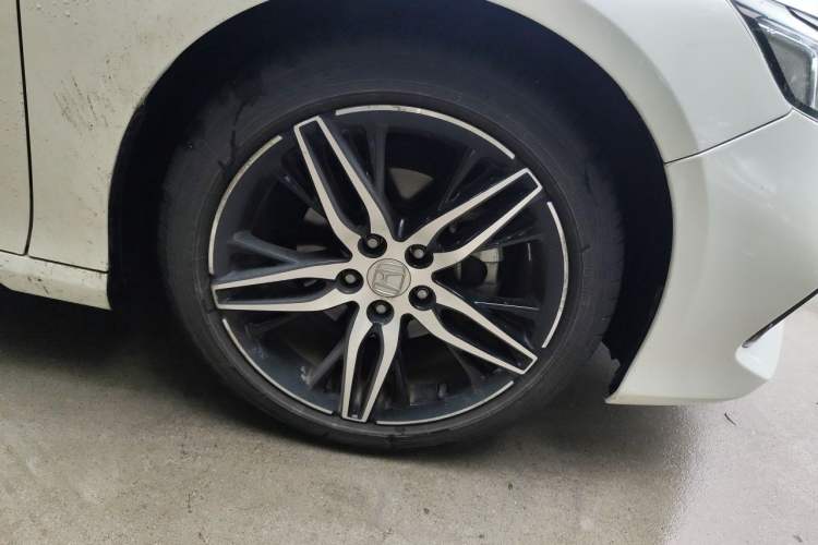 Used Honda Accord 2022 260TURBO Phantom Night · Prestige Edition Right Front Wheel Hub
