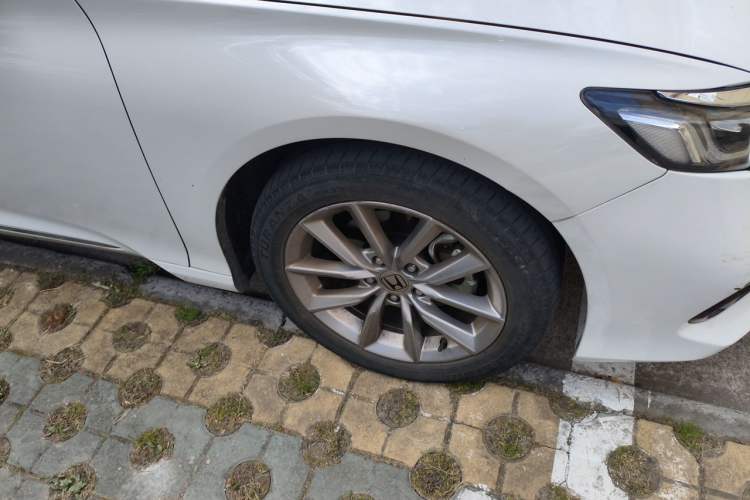 Used Honda Accord 2022 260TURBO Luxury Edition Right Front Wheel Hub