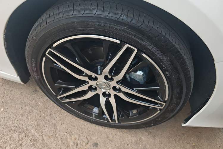 Used Honda Accord 2022 260TURBO Phantom Night · Prestige Edition Right Front Wheel Hub