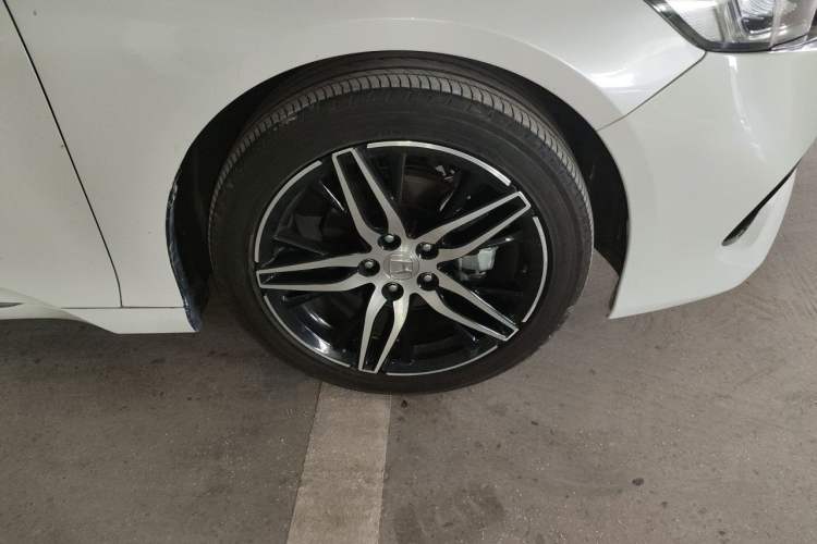 Used Honda Accord 2022 260TURBO Phantom Night · Prestige Edition Right Front Wheel Hub