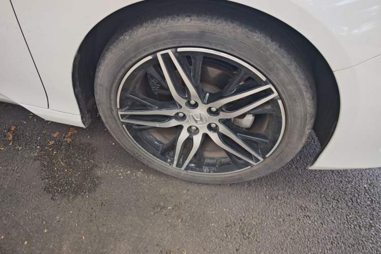 Used Honda Accord 2022 260TURBO Phantom Night · Prestige Edition Right Front Wheel Hub