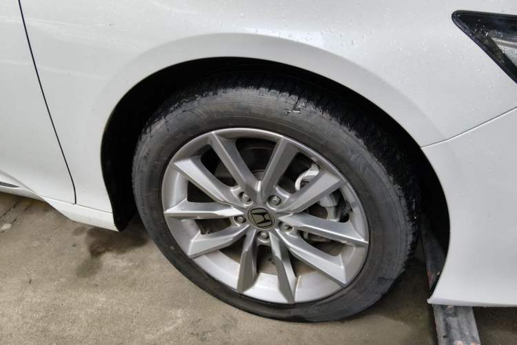 Used Honda Accord 2022 260TURBO Luxury Edition Right Front Wheel Hub
