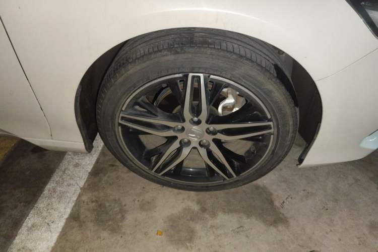 Used Honda Accord 2022 260TURBO Phantom Night · Prestige Edition Right Front Wheel Hub