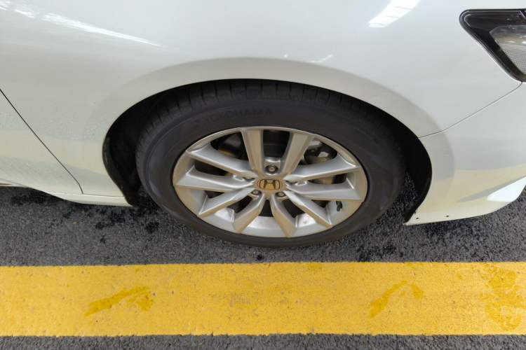 Used Honda Accord 2022 260TURBO Luxury Edition Right Front Wheel Hub