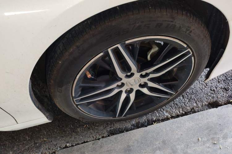 Used Honda Accord 2022 260TURBO Phantom Night · Prestige Edition Right Front Wheel Hub