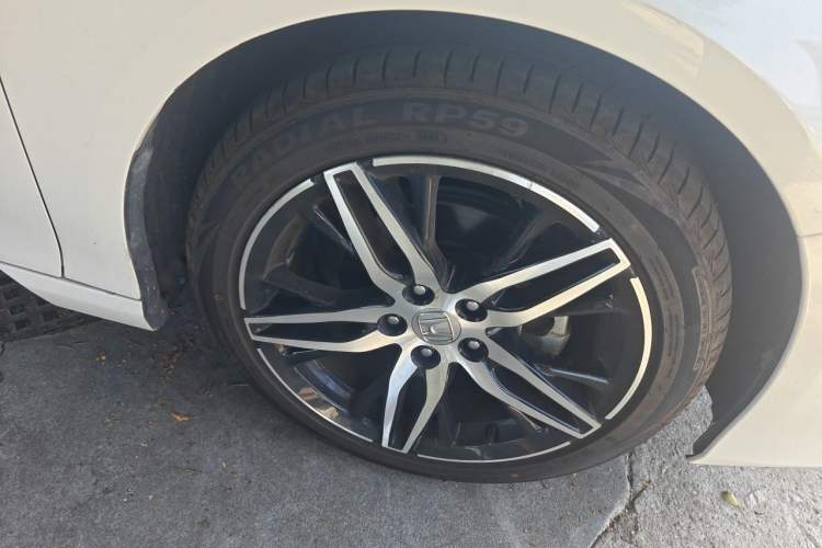 Used Honda Accord 2022 260TURBO Phantom Night · Prestige Edition Right Front Wheel Hub