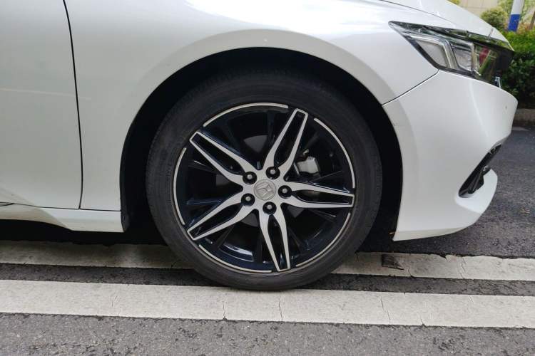Used Honda Accord 2022 260TURBO Phantom Night · Prestige Edition Right Front Wheel Hub