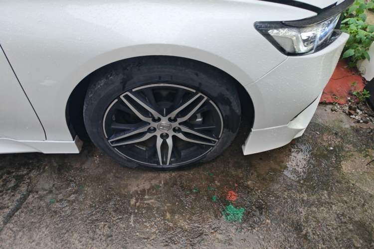 Used Honda Accord 2022 260TURBO Phantom Night · Prestige Edition Right Front Wheel Hub