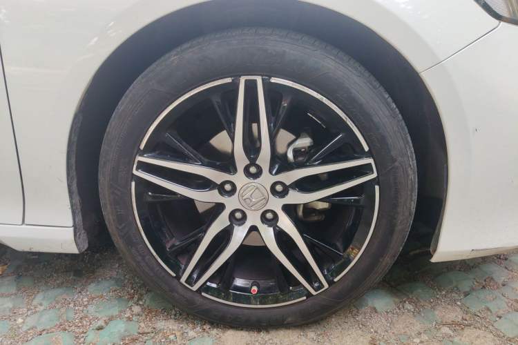 Used Honda Accord 2022 260TURBO Phantom Night · Prestige Edition Right Front Wheel Hub