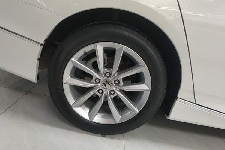 Used Honda Accord 2022 260TURBO Luxury Edition Right Rear Wheel Hub
