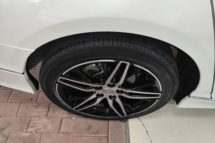 Used Honda Accord 2022 260TURBO Phantom Night · Prestige Edition Right Rear Wheel Hub