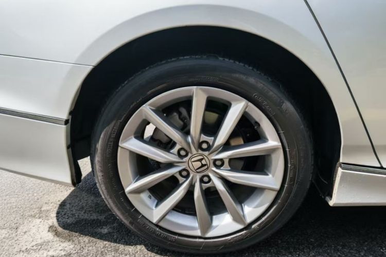 Used Honda Accord 2022 260TURBO Luxury Edition Right Rear Wheel Hub