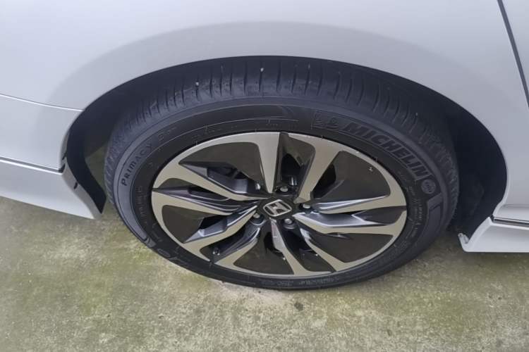 Used Honda Accord 2022 Xing·Hybrid 2.0L Xingling Version Right Rear Wheel Hub
