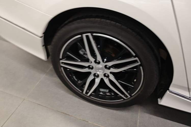 Used Honda Accord 2022 260TURBO Phantom Night · Prestige Edition Right Rear Wheel Hub