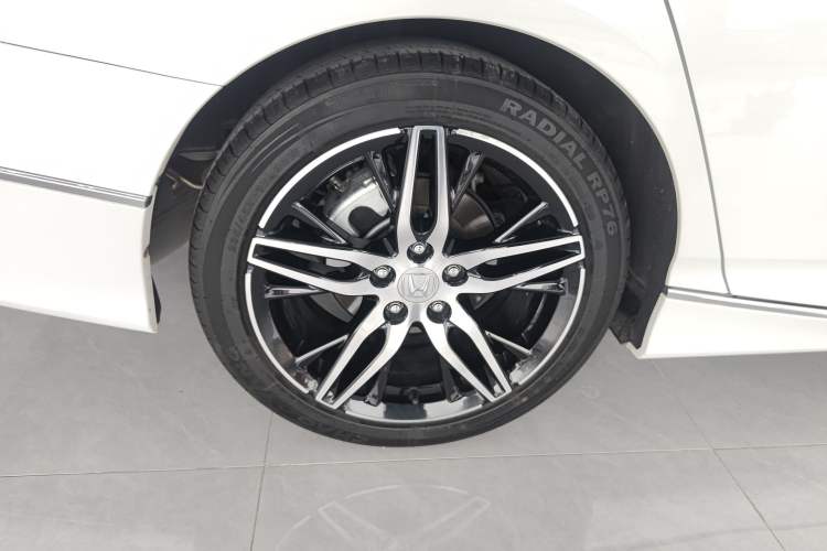 Used Honda Accord 2022 260TURBO Phantom Night · Prestige Edition Right Rear Wheel Hub