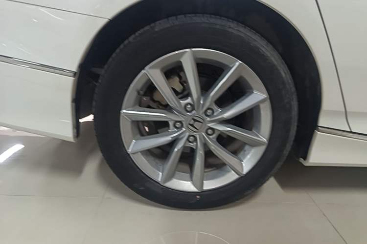 Used Honda Accord 2022 260TURBO Luxury Edition Right Rear Wheel Hub