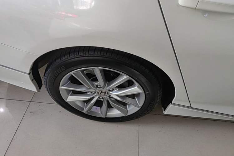 Used Honda Accord 2022 260TURBO Luxury Edition Right Rear Wheel Hub