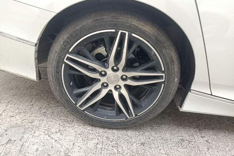 Used Honda Accord 2022 260TURBO Phantom Night · Prestige Edition Right Rear Wheel Hub