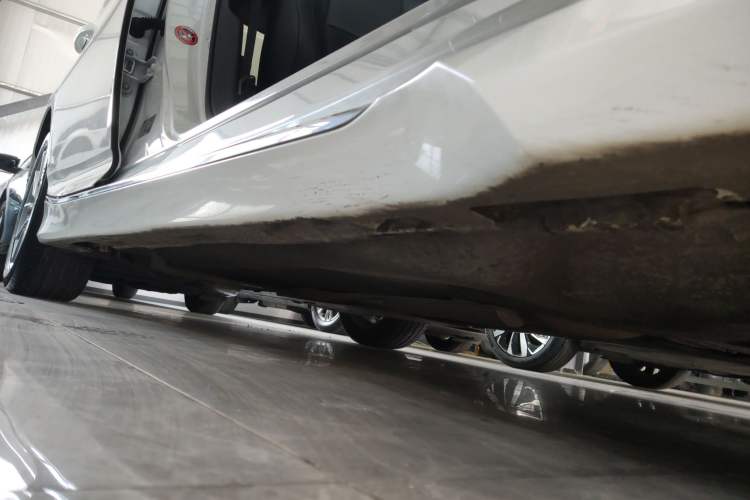 Used Honda Accord 2022 260TURBO Luxury Edition Right Side Sill