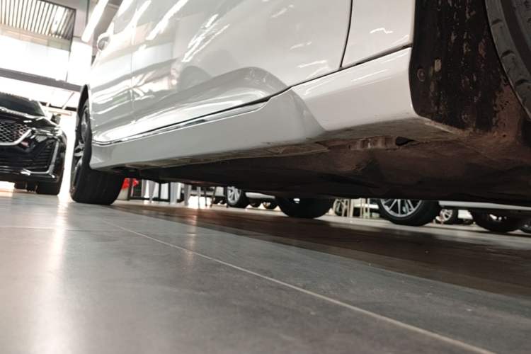 Used Honda Accord 2022 260TURBO Phantom Night · Prestige Edition Right Side Sill
