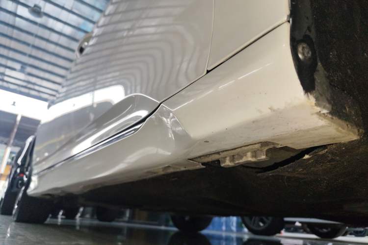 Used Honda Accord 2022 260TURBO Phantom Night · Prestige Edition Right Side Sill