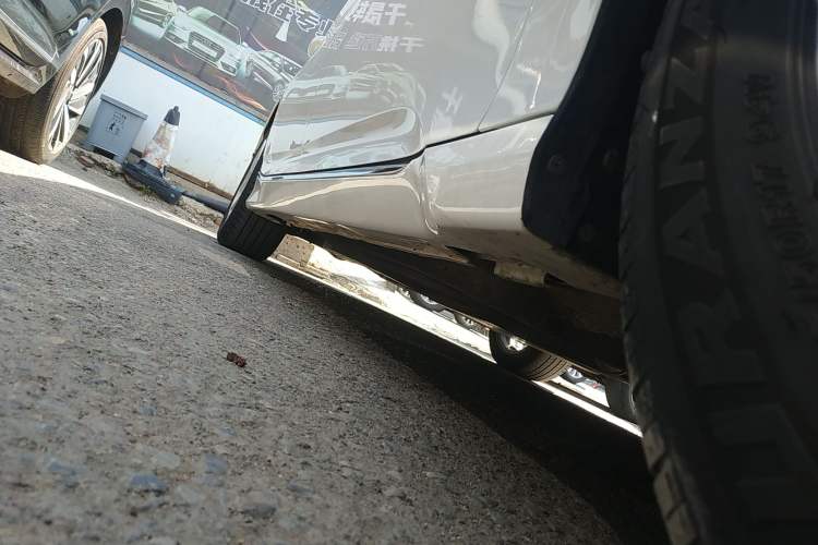 Used Honda Accord 2022 260TURBO Luxury Edition Right Side Sill