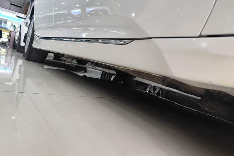 Used Honda Accord 2022 260TURBO Luxury Edition Right Side Sill