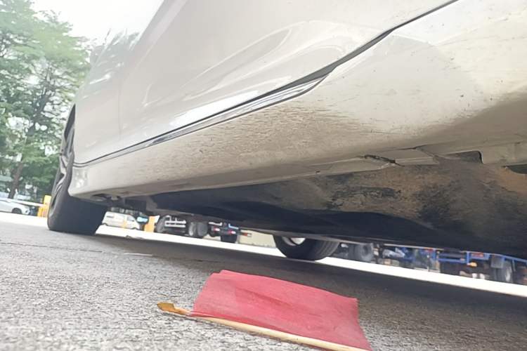 Used Honda Accord 2022 260TURBO Phantom Night · Prestige Edition Right Side Sill