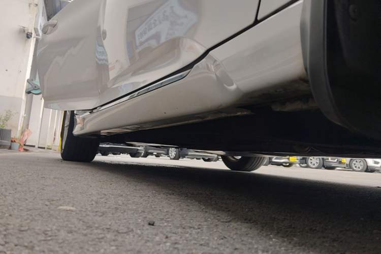 Used Honda Accord 2022 260TURBO Luxury Edition Right Side Sill