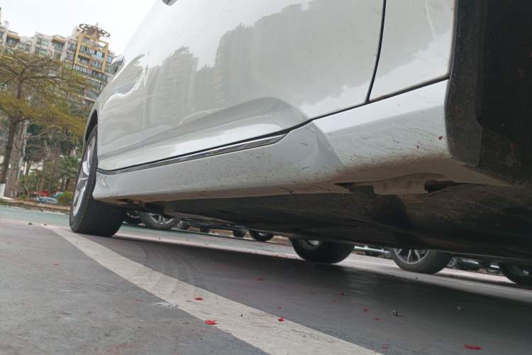 Used Honda Accord 2022 260TURBO Luxury Edition Right Side Sill