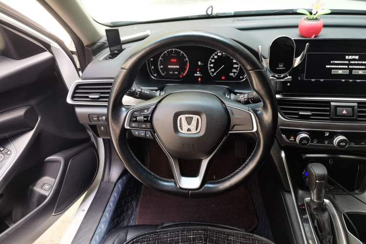 Used Honda Accord 2022 260TURBO Luxury Edition Steering Wheel