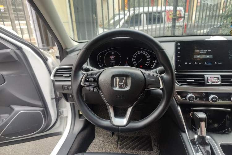 Used Honda Accord 2022 260TURBO Luxury Edition Steering Wheel