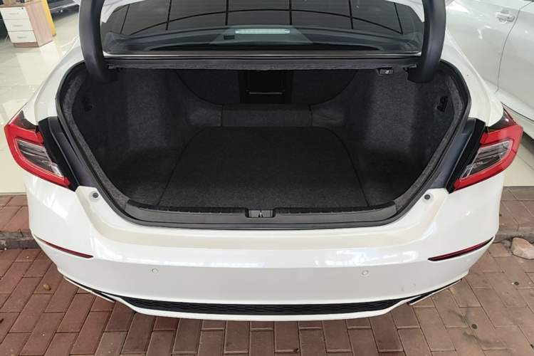 Used Honda Accord 2022 260TURBO Phantom Night · Prestige Edition Trunk