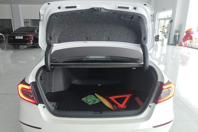 Used Honda Accord 2022 260TURBO Phantom Night · Prestige Edition Trunk
