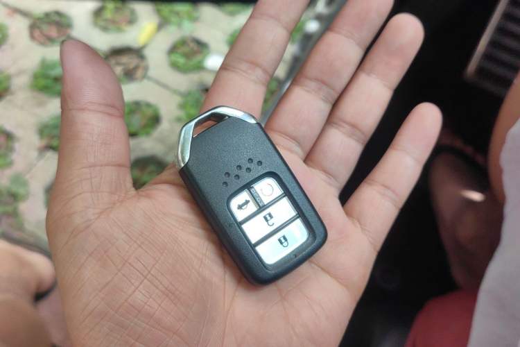 Used Honda Accord 2022 260TURBO Phantom Night · Prestige Edition Vehicle Key