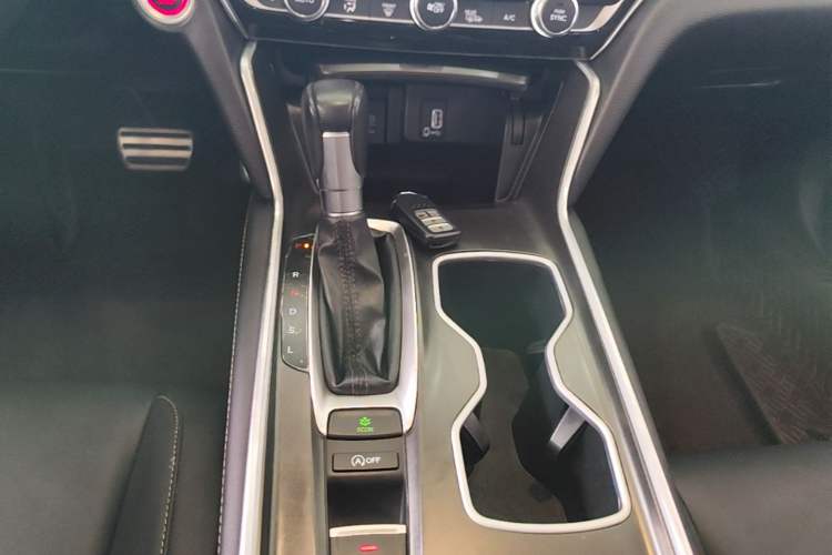 Used Honda Accord 2022 260TURBO Phantom Night · Prestige Edition Gear Lever