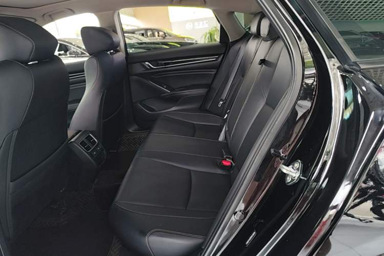 Used Honda Accord 2022 260TURBO Phantom Night · Prestige Edition Left Rear Seat